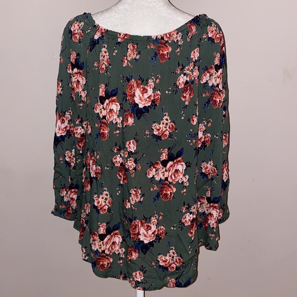 Nostalgia Floral Adjustable Blouse - Picture 7 of 16